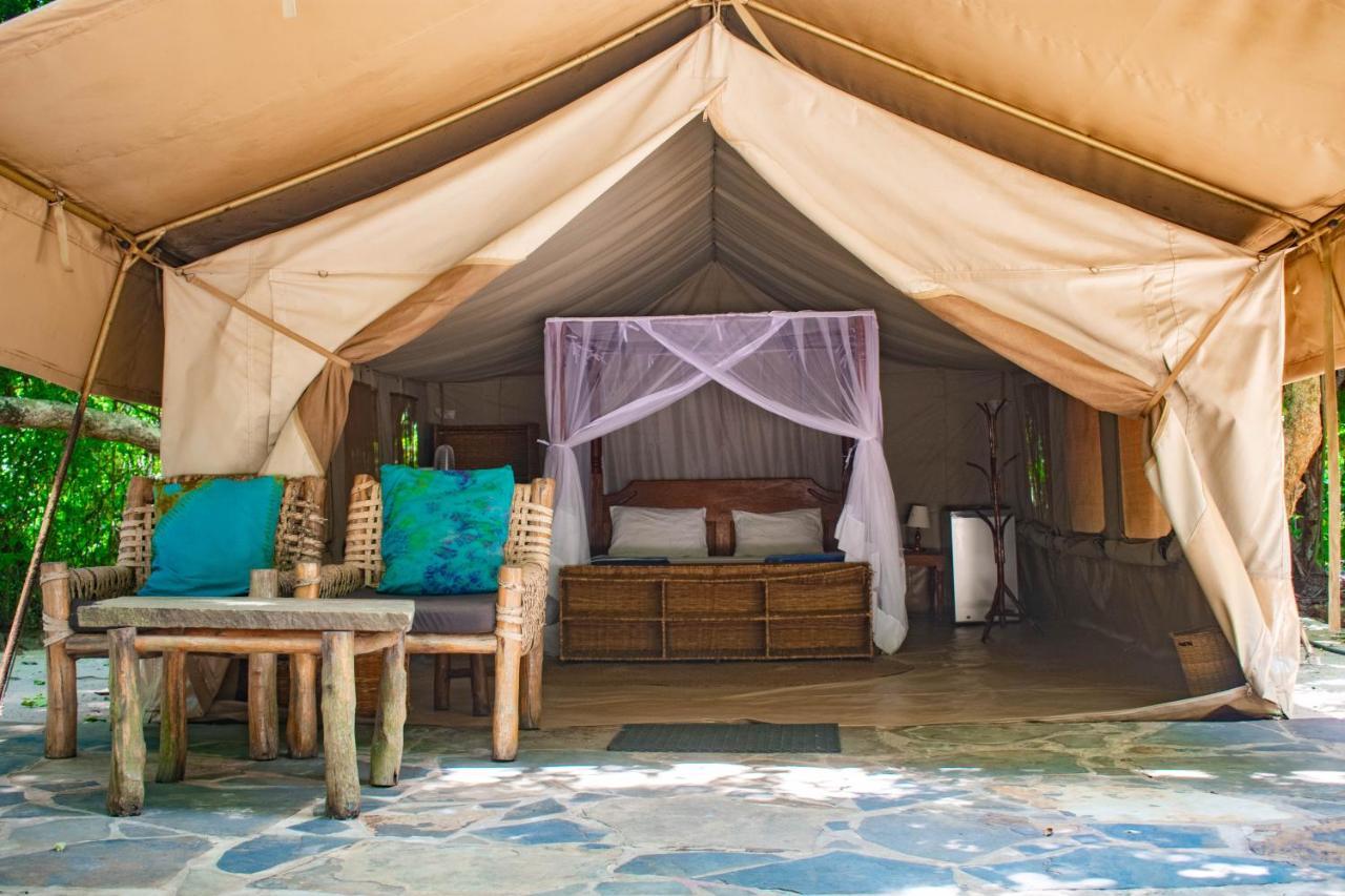 Willa Firefly Eco Retreat Shimoni Zewnętrze zdjęcie