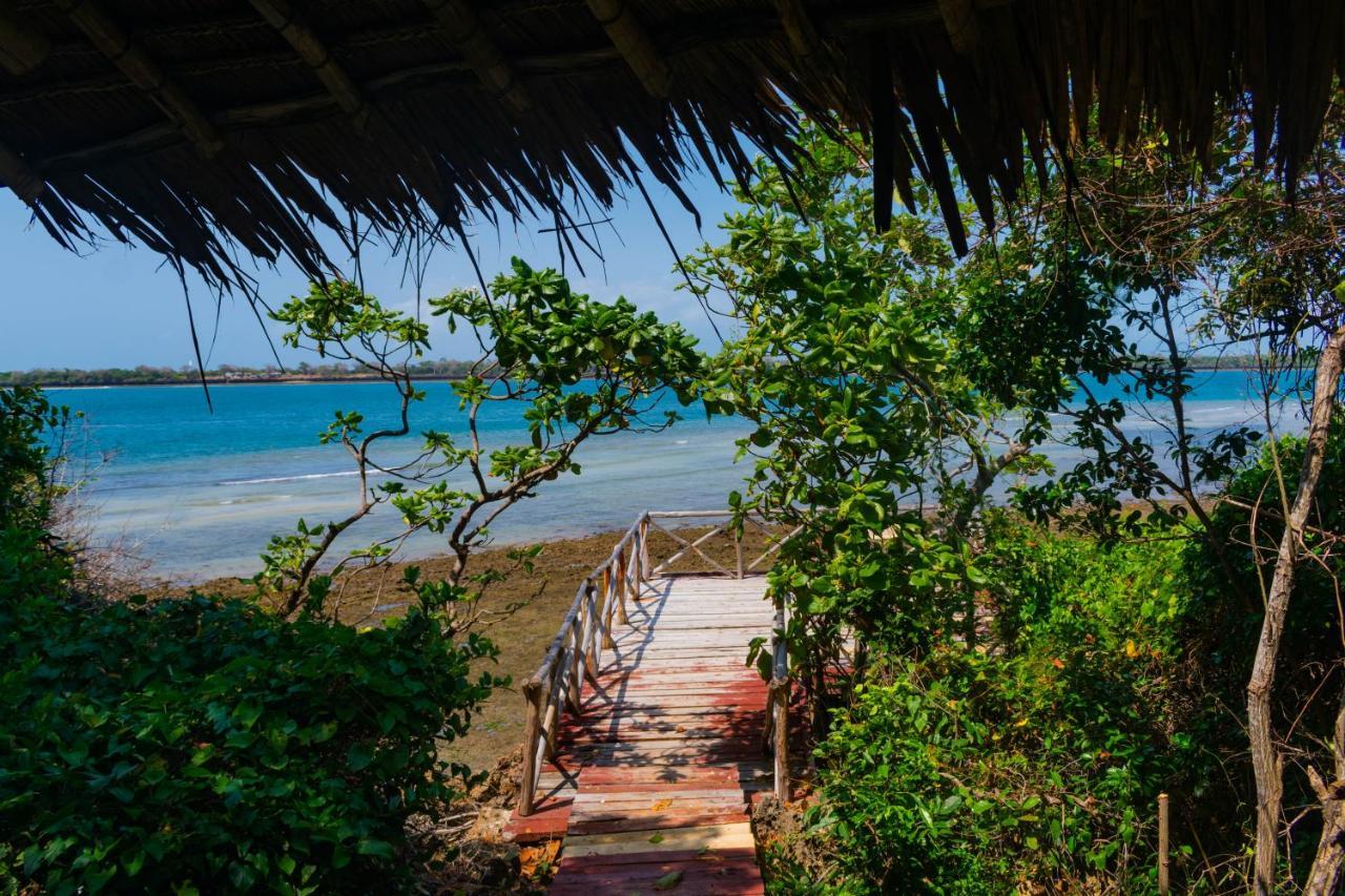 Willa Firefly Eco Retreat Shimoni Zewnętrze zdjęcie