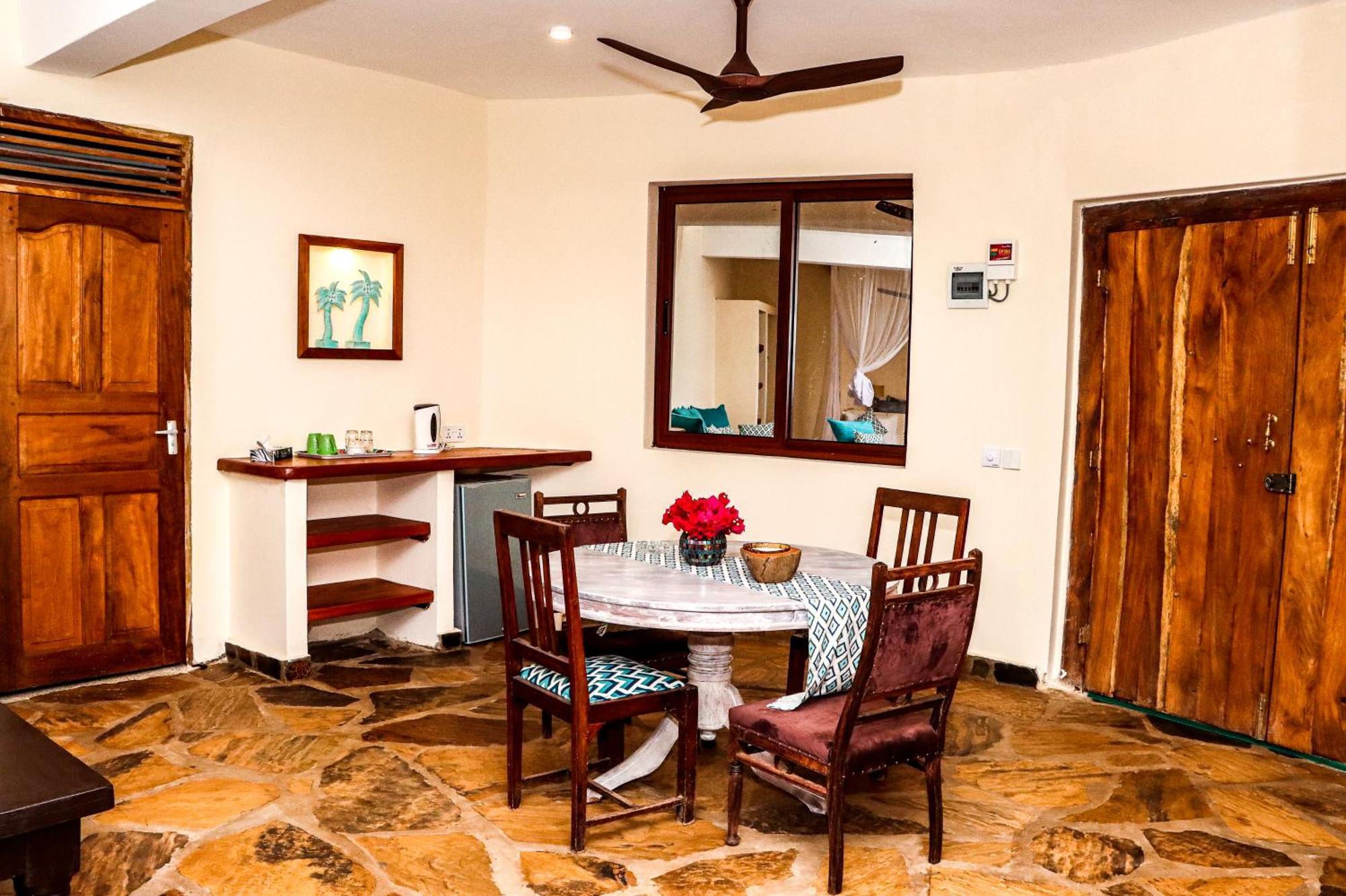 Willa Firefly Eco Retreat Shimoni Zewnętrze zdjęcie