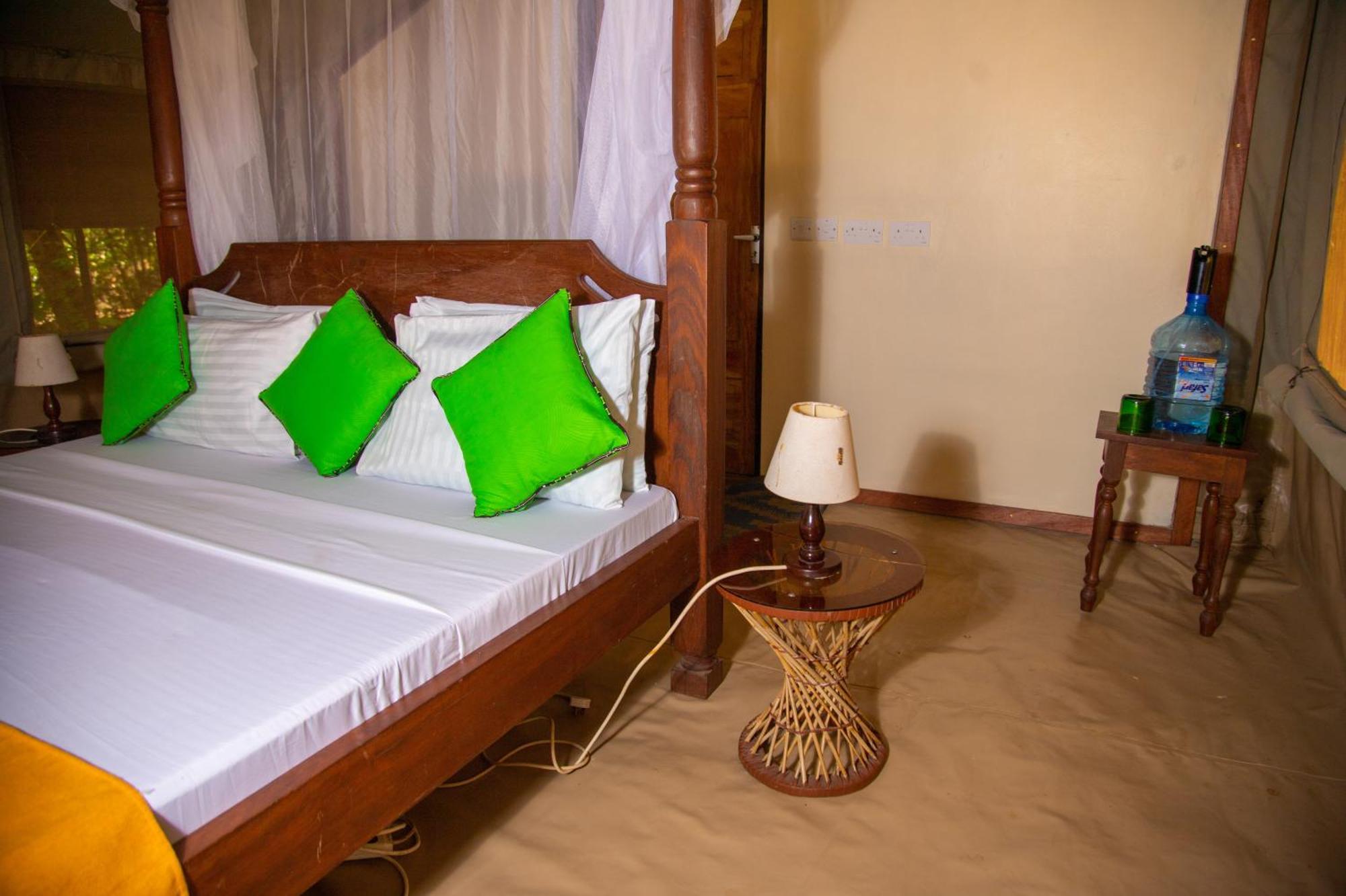 Willa Firefly Eco Retreat Shimoni Zewnętrze zdjęcie